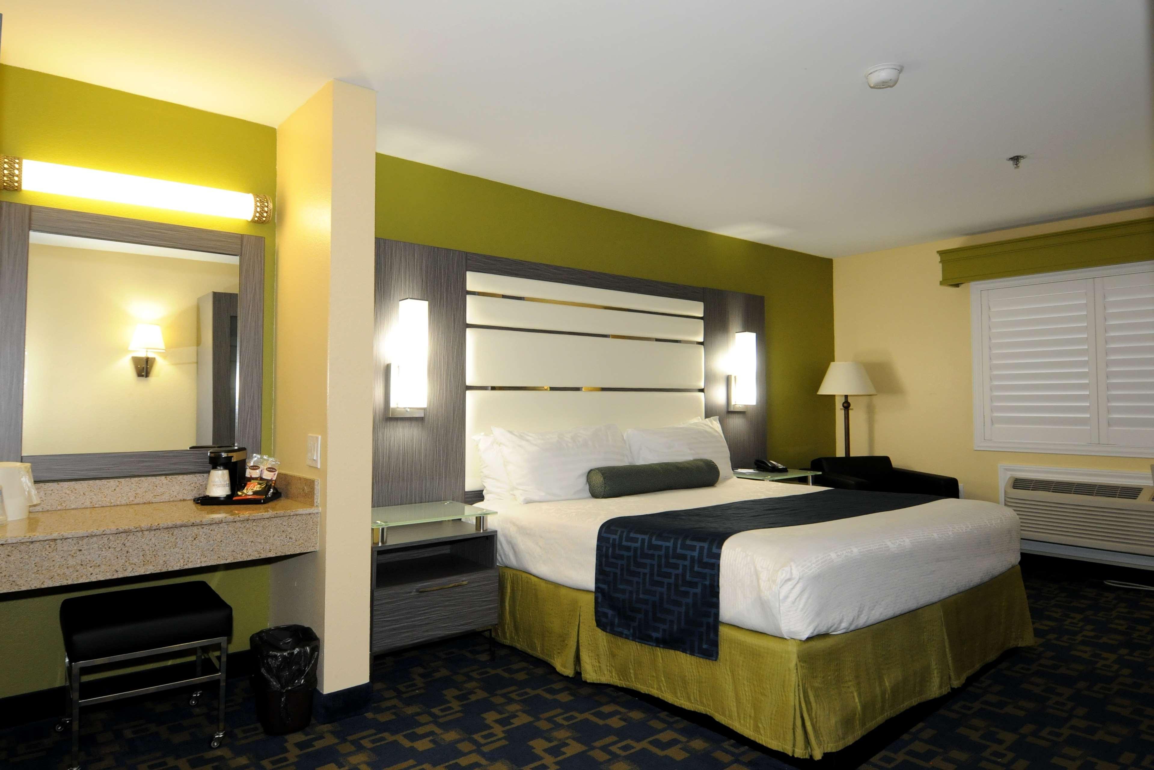 Western Antelope Inn&suites Hotel 3*
