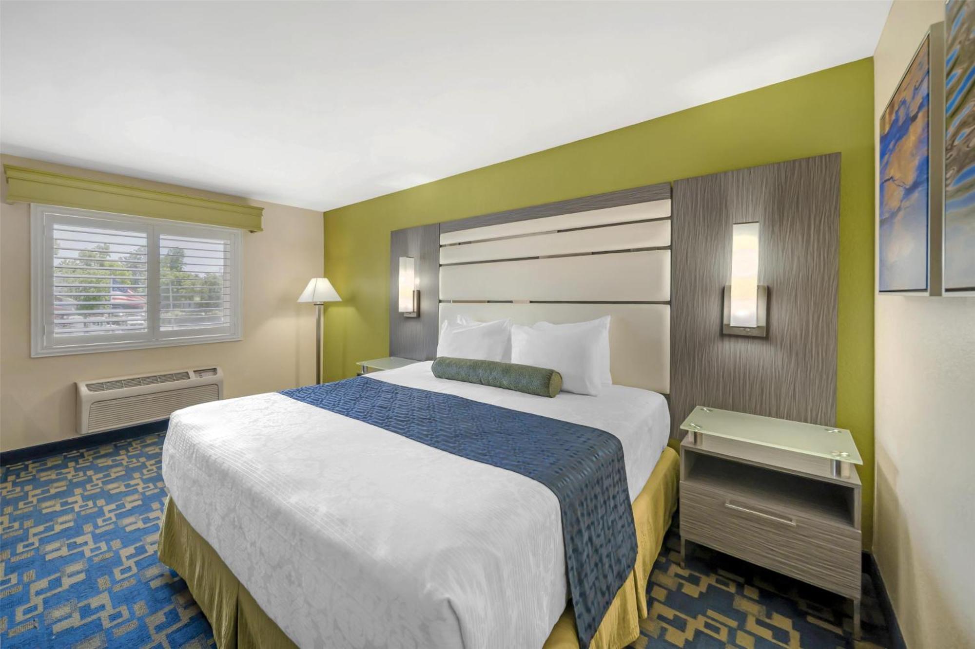Western Antelope Inn&suites Hotel 3*
